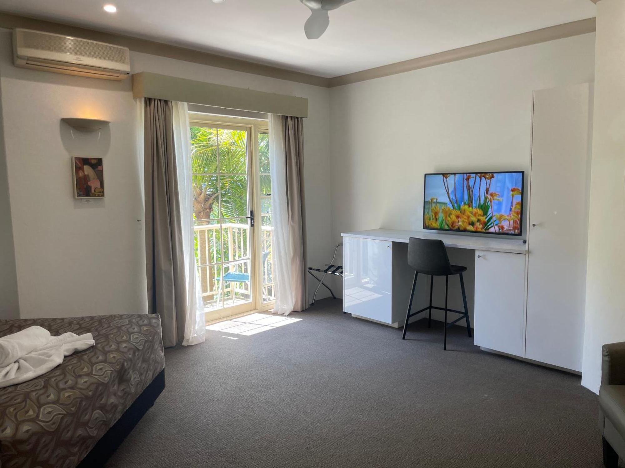 Oasis Inn Ulladulla - Welcoming Guests 18 Years And Older Exterior foto