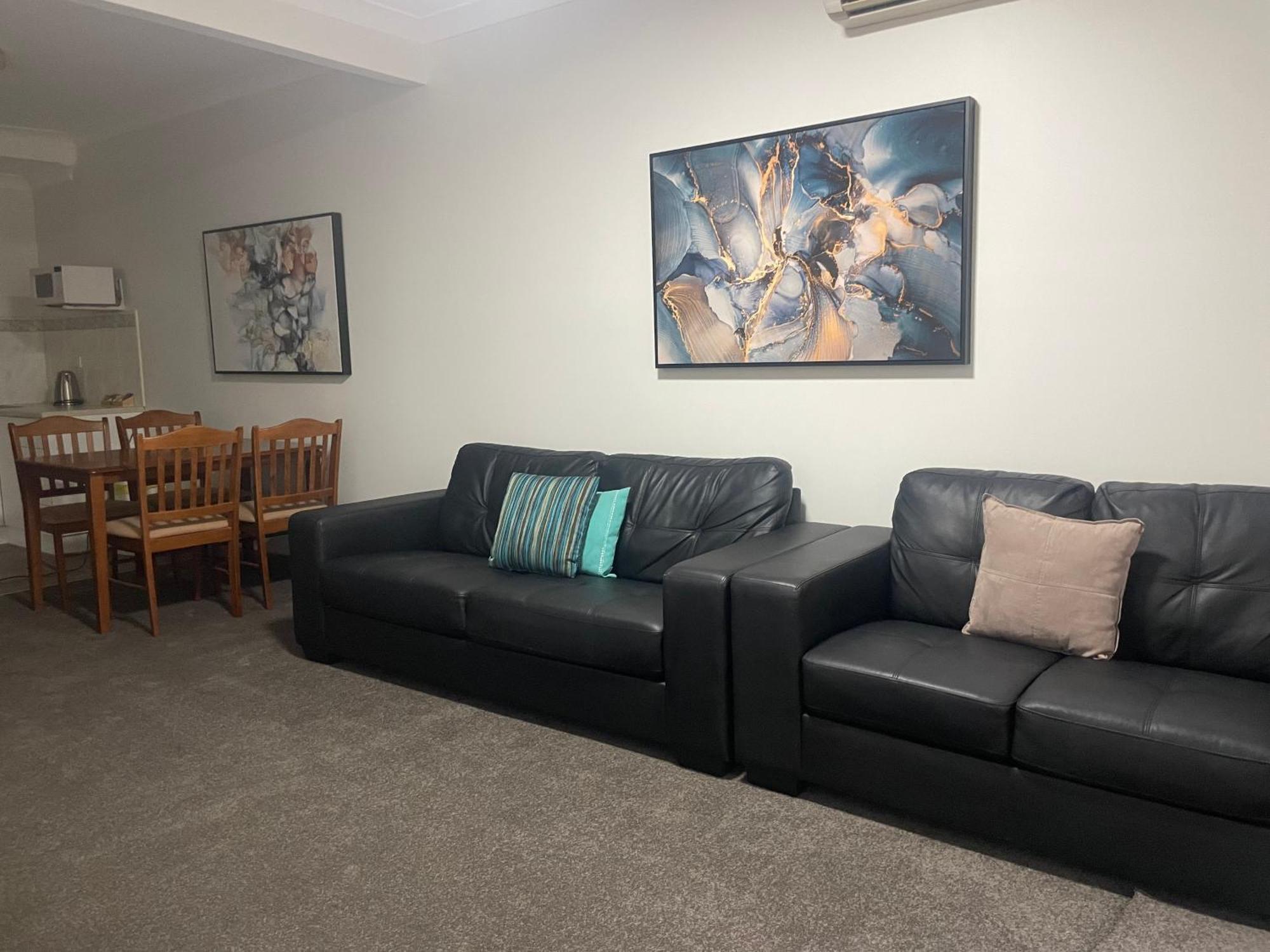 Oasis Inn Ulladulla - Welcoming Guests 18 Years And Older Exterior foto
